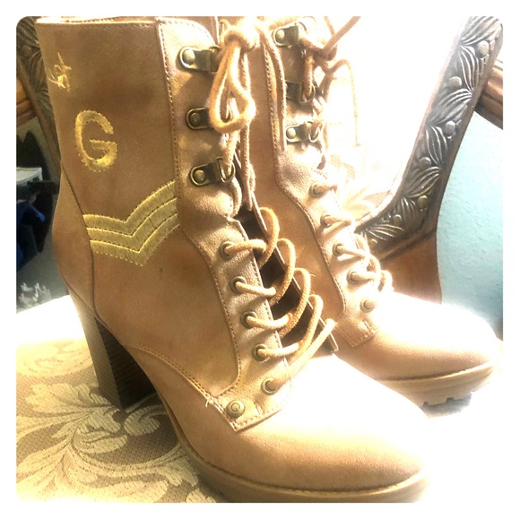 Boots - Picture 1 of 2